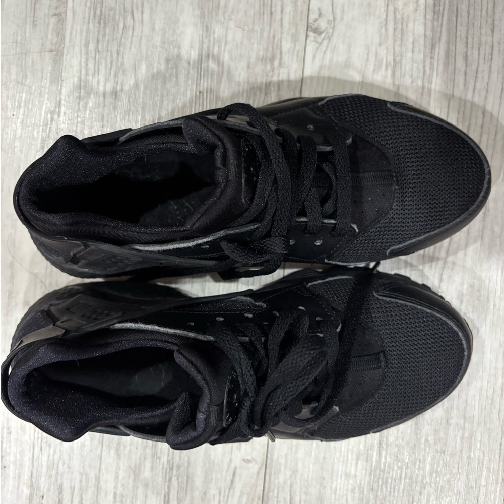 Black Huaraches